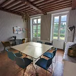 Holiday home Loue Belle Demeure Dans Grande Propriete - 16 Couchages, 8 Chambres, 320 M2 - 30 Min De Vichy