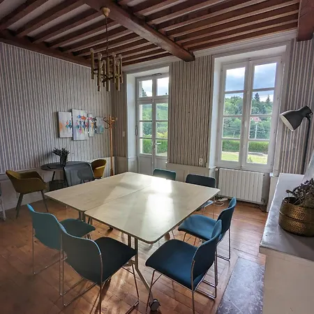 Ferienhaus Loue Belle Demeure Dans Grande Propriete - 16 Couchages, 8 Chambres, 320 M2 - 30 Min De Vichy