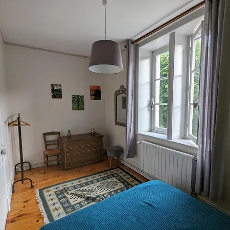 Ferienhaus Loue Belle Demeure Dans Grande Propriete - 16 Couchages, 8 Chambres, 320 M2 - 30 Min De Vichy *