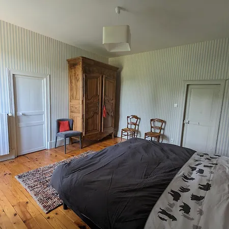 Loue Belle Demeure Dans Grande Propriete - 16 Couchages, 8 Chambres, 320 M2 - 30 Min De Vichy Ferienhaus Châtel-Montagne
