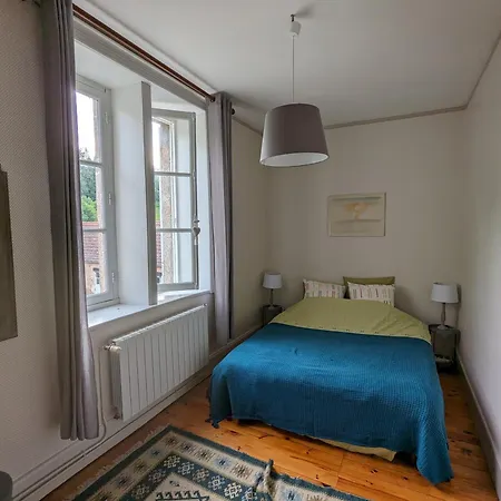 Ferienhaus Loue Belle Demeure Dans Grande Propriete - 16 Couchages, 8 Chambres, 320 M2 - 30 Min De Vichy *