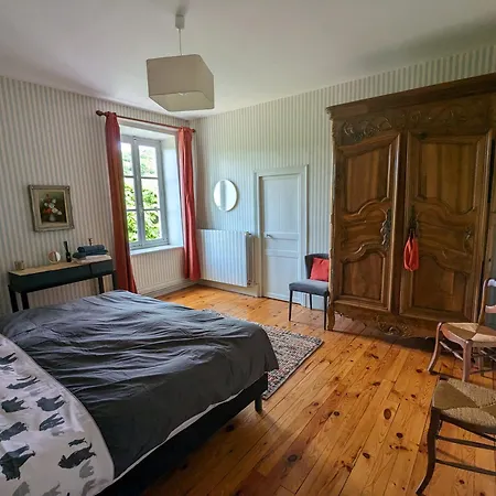 Loue Belle Demeure Dans Grande Propriete - 16 Couchages, 8 Chambres, 320 M2 - 30 Min De Vichy Ferienhaus *