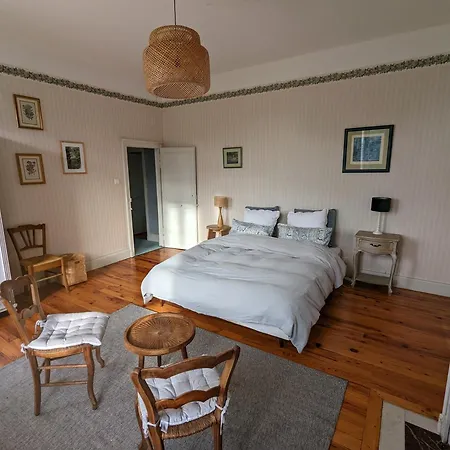 Loue Belle Demeure Dans Grande Propriété - 16 Couchages, 8 Chambres, 320 M2 - 30 Min De Vichy Casa vacanze Châtel-Montagne