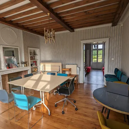 Ferienhaus Loue Belle Demeure Dans Grande Propriete - 16 Couchages, 8 Chambres, 320 M2 - 30 Min De Vichy