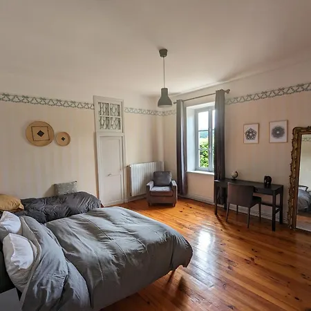 Loue Belle Demeure Dans Grande Propriété - 16 Couchages, 8 Chambres, 320 M2 - 30 Min De Vichy Casa vacanze *
