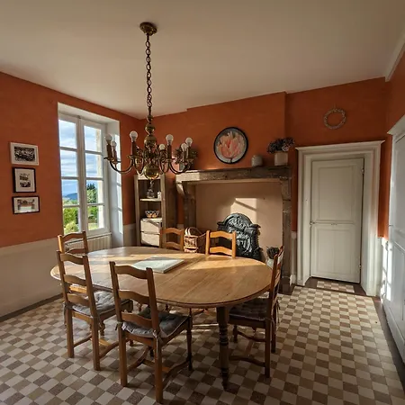 Ferienhaus Loue Belle Demeure Dans Grande Propriete - 16 Couchages, 8 Chambres, 320 M2 - 30 Min De Vichy *